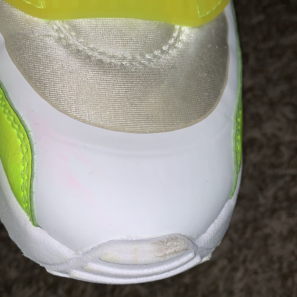 Nike Toddler Air Max Tiny 90 SE Athletic Shoes Size 10 Neon Green White Slip On - Picture 3 of 6